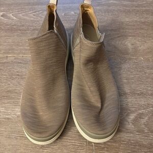Bzees Tempo Women Beige Boots Shoes Slip On Comfort Sneakers Stretch Boot Sz 7.5